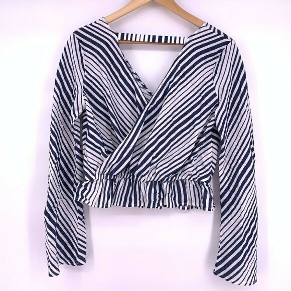 Express XS Deep V Neck Ruffle Hem Cropped Blouse - Picture 5 of 7